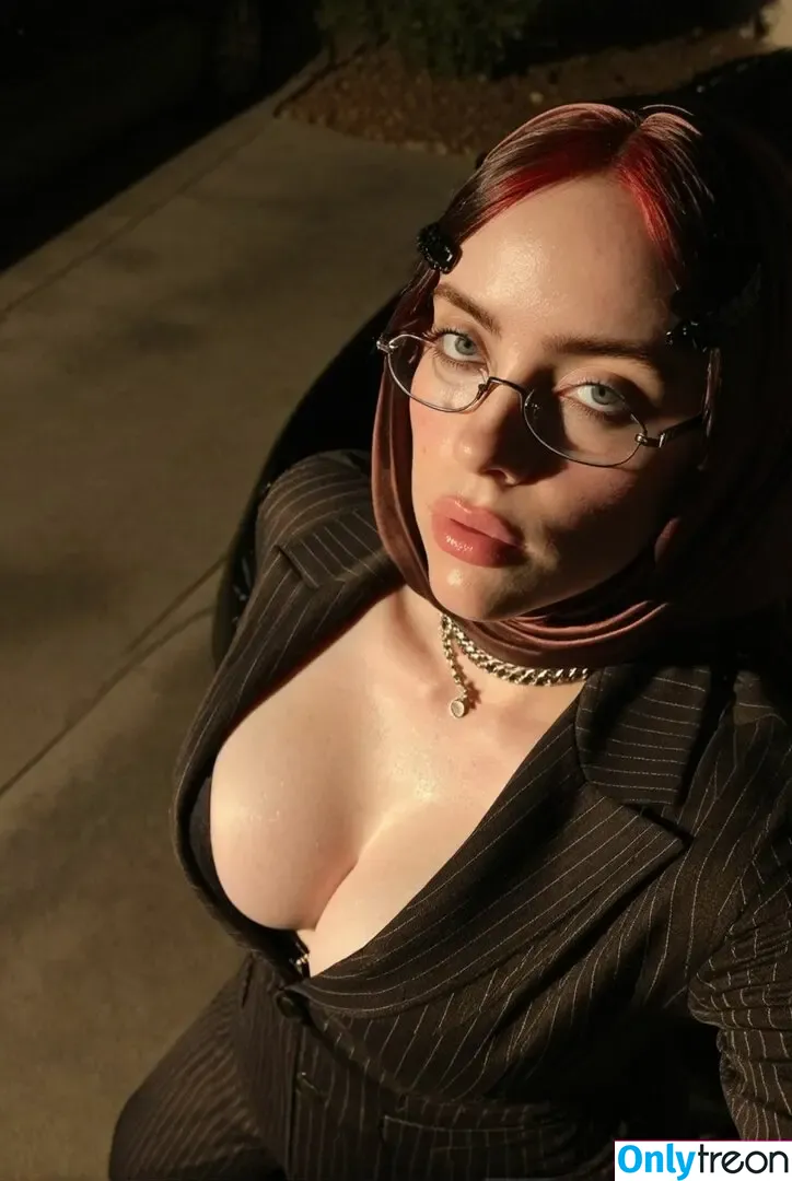 Billie Eilish nude photo #4084 (Fake / billeeilish / billieeilish)