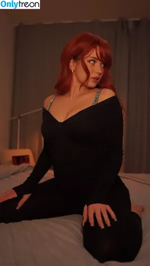 Bilochka ASMR / belochka_real nude photo #0376