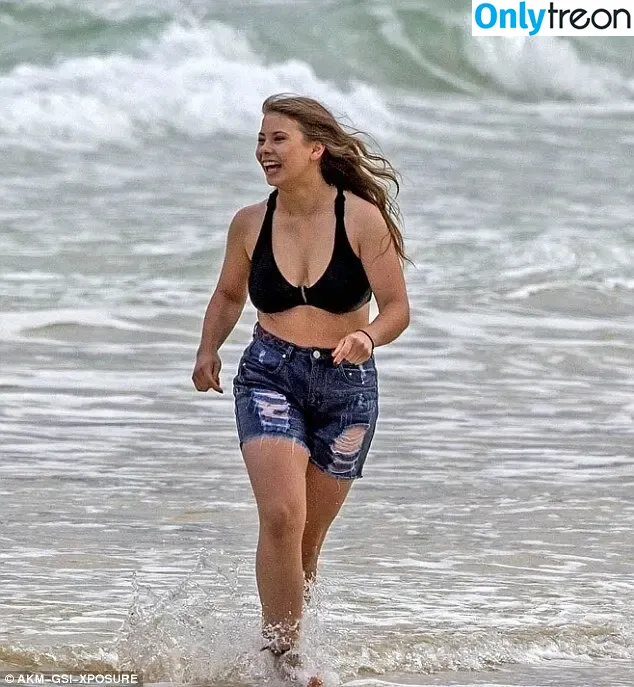 Bindi Sue Irwin nude photo #0007 (bindisueirwin)