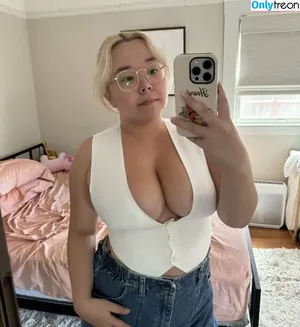 bingsuccino / 852579257 / mrs lagoon nude photo #0044