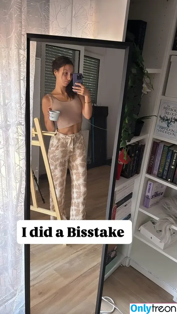 Bisscute nude photo #0099 (bisscute__)
