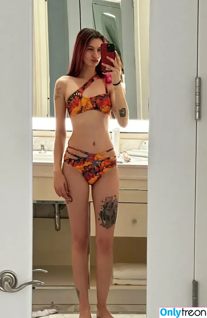 Bitterbich nude photo #0099 (Butterbich69 / bitter.bich)
