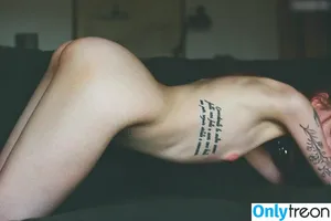  nude photo #0005