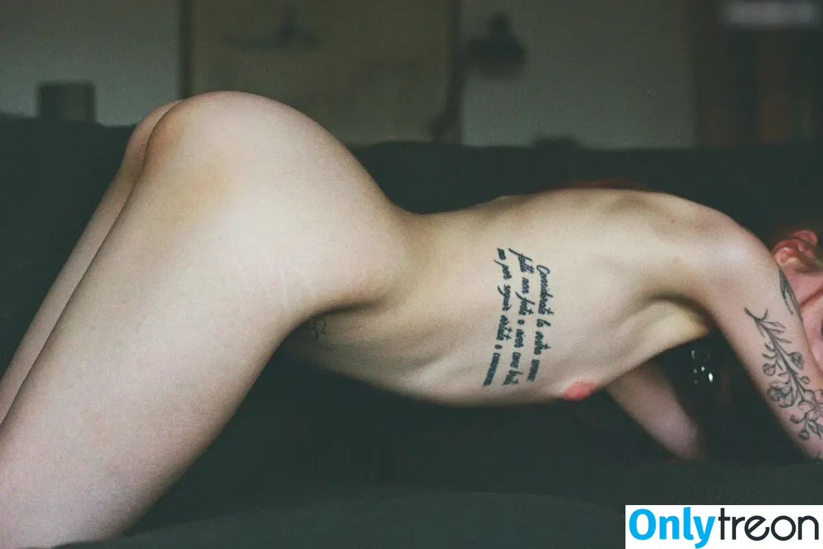 Black Absinthe nude photo #0005 (Black Absinthe)