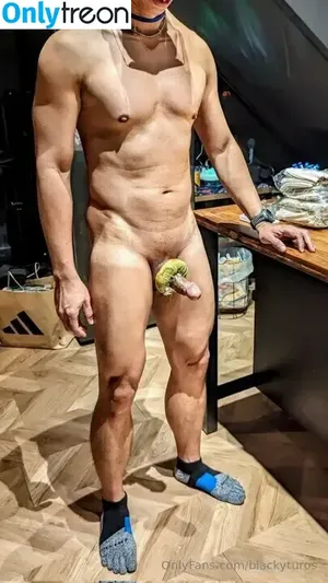 blackyturos / 6lack nude photo #0016