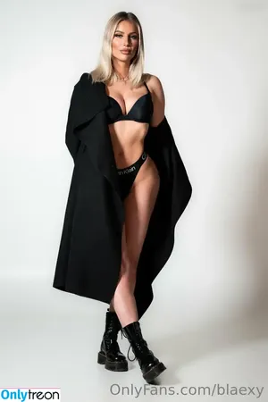  nude photo #0011