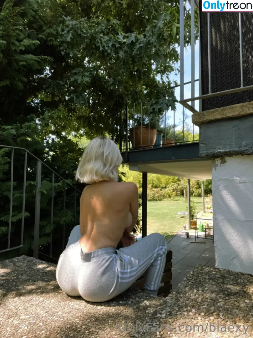 Blaexy nude photo #0032 (Blaexy)