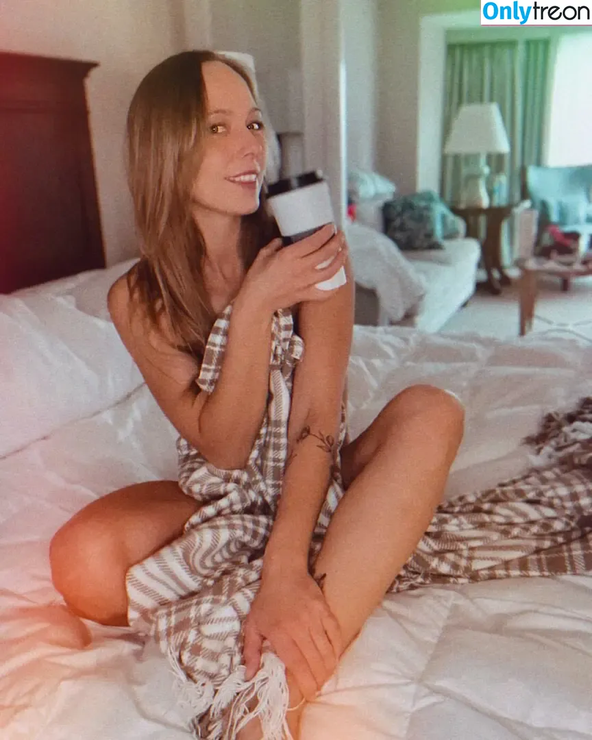 Blair Hollow nude photo #0021 (Hollow_blair / blairhollow)