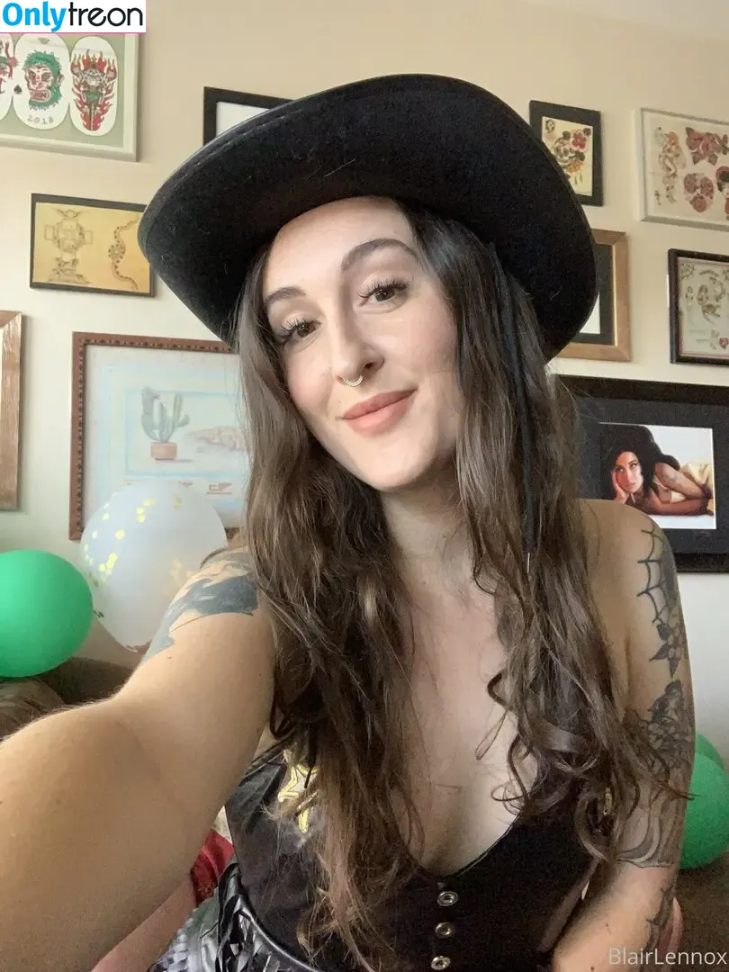 blairlennoxx nude photo #0041 (blairlennoxx)