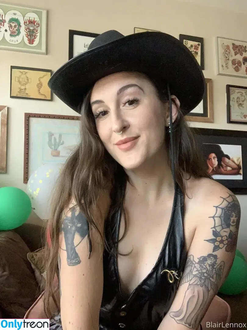 blairlennoxx nude photo #0043 (blairlennoxx)