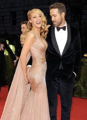 Blake Lively / blakelively nude photo #0029