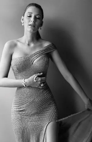 Blake Lively / blakelively nude photo #0046