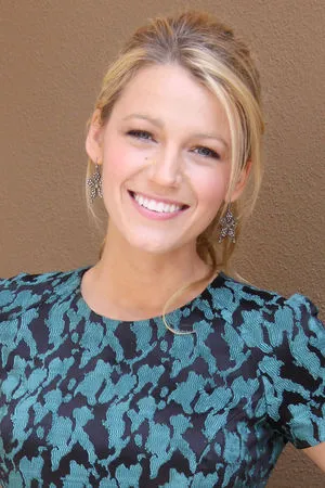 Blake Lively / blakelively nude photo #0105