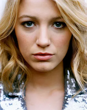 Blake Lively / blakelively nude photo #0126