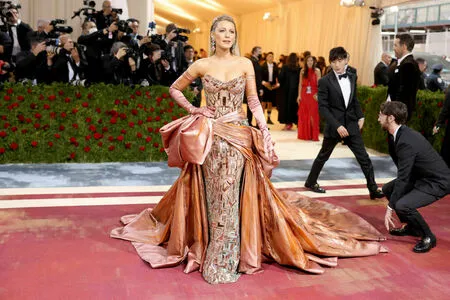 Blake Lively / blakelively nude photo #0169
