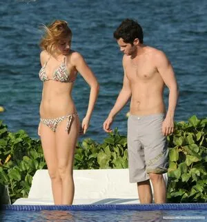 Blake Lively / blakelively nude photo #0199