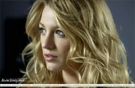 Blake Lively / blakelively nude photo #0213