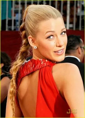 Blake Lively / blakelively nude photo #0241