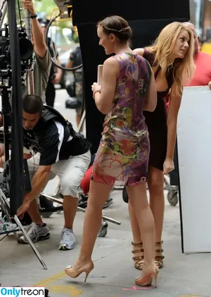 Blake Lively / blakelively nude photo #0527
