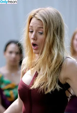 Blake Lively / blakelively nude photo #0541