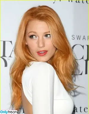 Blake Lively / blakelively nude photo #0569
