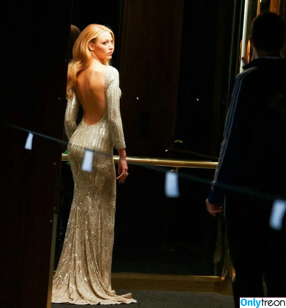 Blake Lively nude photo #0074 (blakelively)
