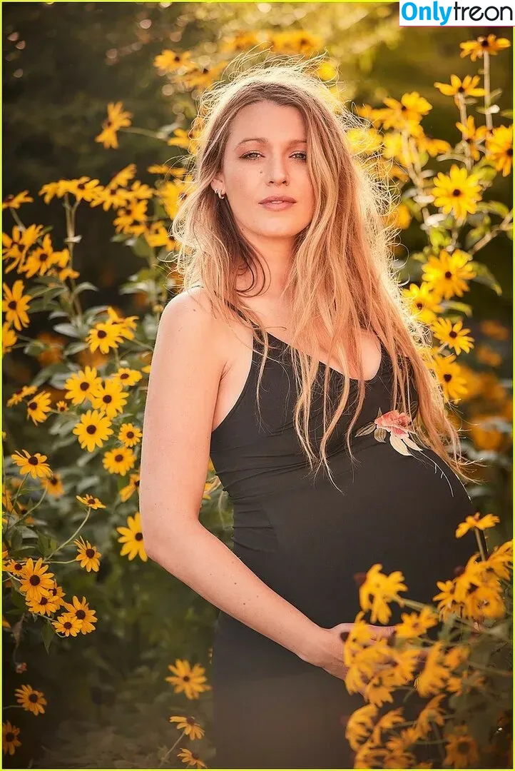 Blake Lively nude photo #0179 (blakelively)