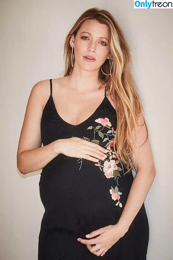 Blake Lively nude photo #0181 (blakelively)
