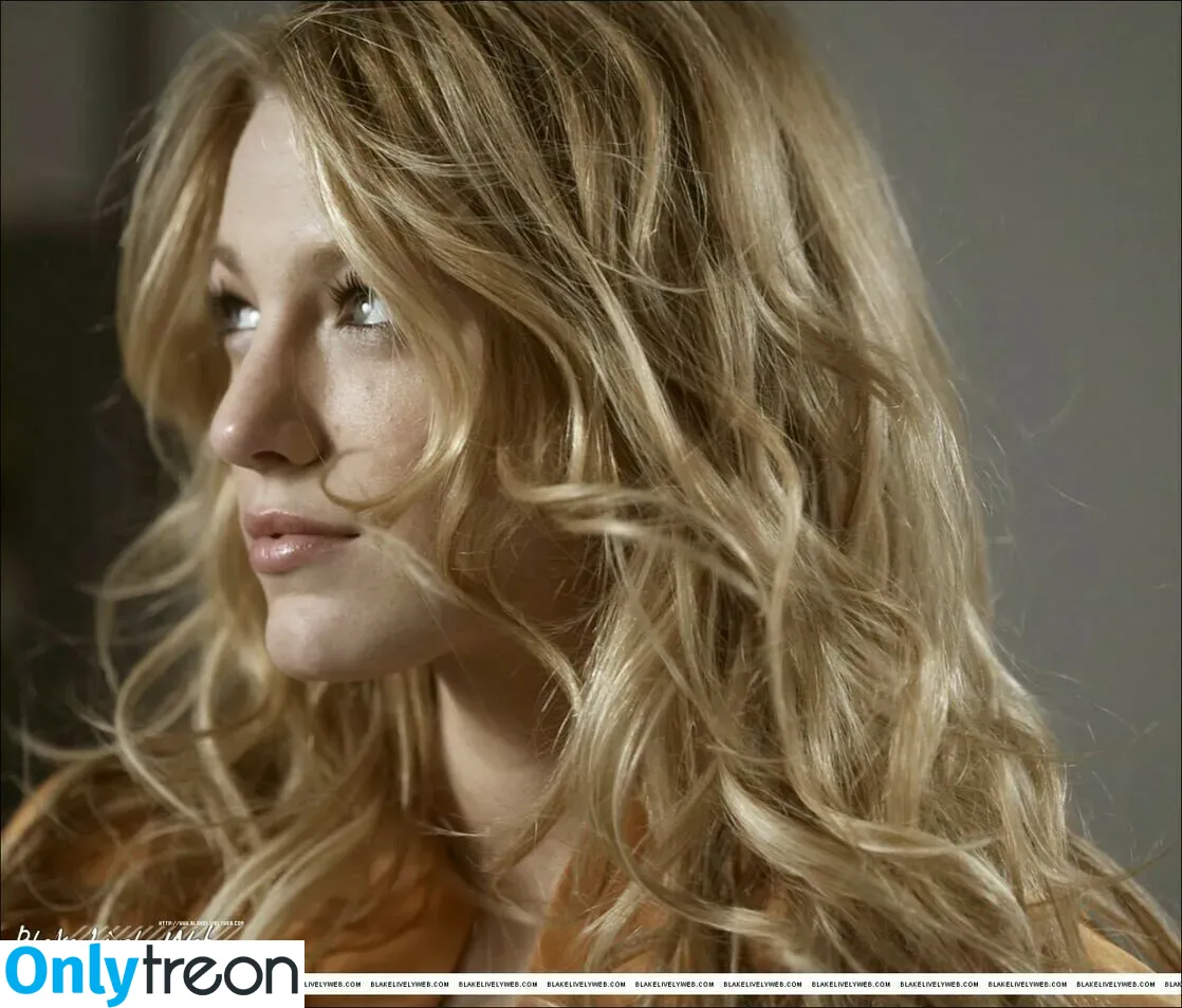 Blake Lively nude photo #0225 (blakelively)