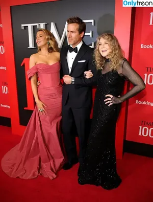 Blake Lively / blakelively nude photo #1261
