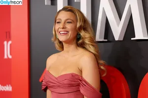 Blake Lively / blakelively nude photo #1264