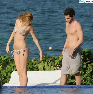 Blake Lively / blakelively nude photo #1496
