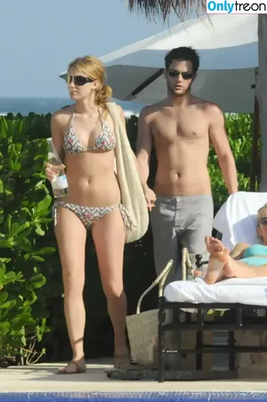 Blake Lively / blakelively nude photo #1497