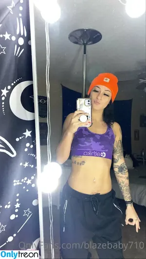 blazebaby710 / baby._.blazee nude photo #0039