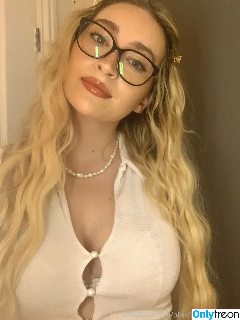 blissfulwhisperasmr nude photo #0113 (blissfulasmryt)