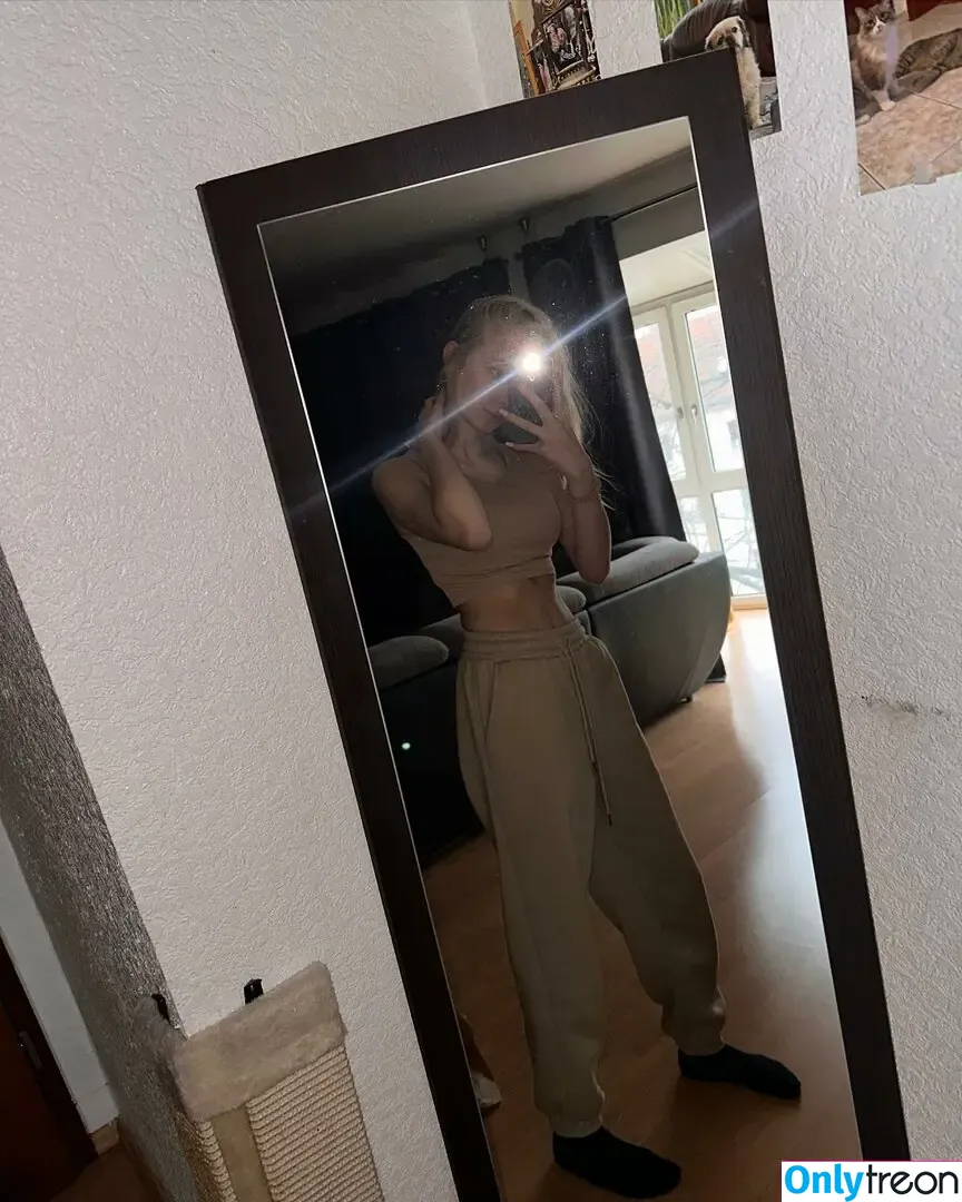 blonde_vivi nude photo #0049 (blonde_vivi)