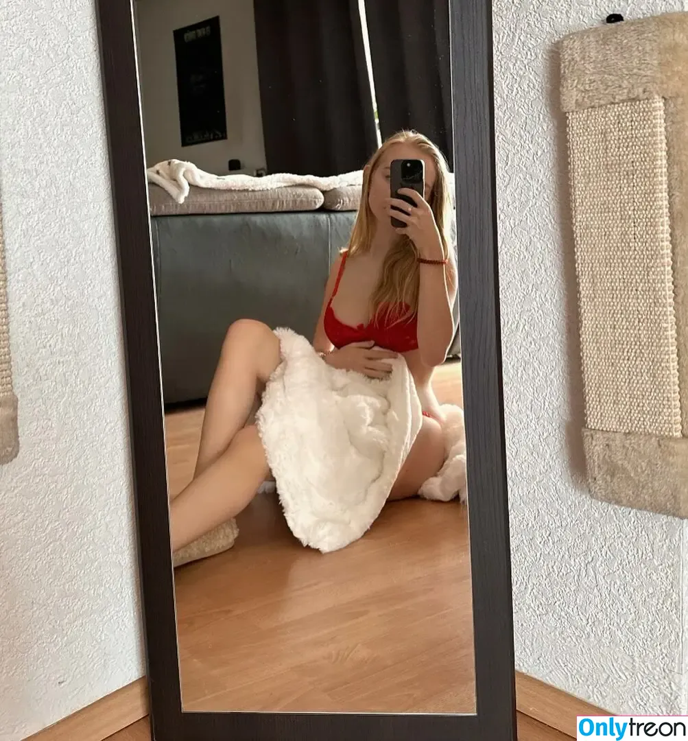 blonde_vivi nude photo #0097 (blonde_vivi)