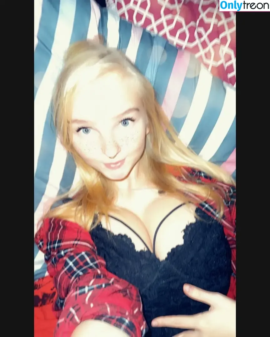blonde_vivi nude photo #0126 (blonde_vivi)