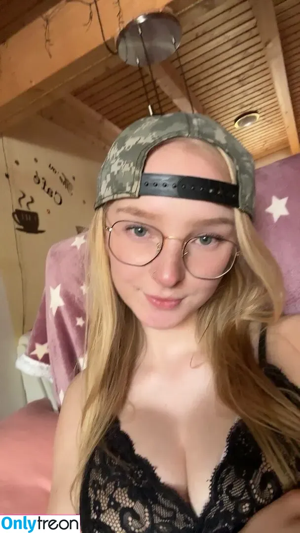 blonde_vivi nude photo #0158 (blonde_vivi)