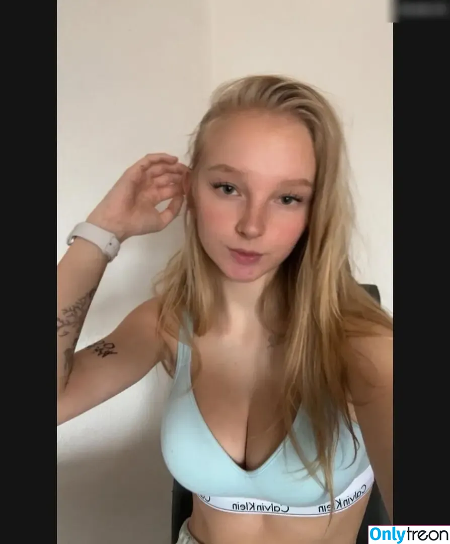 blonde_vivi nude photo #0216 (blonde_vivi)