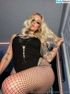 blondekittycattt / ttv_blondekittykat nude photo #0037