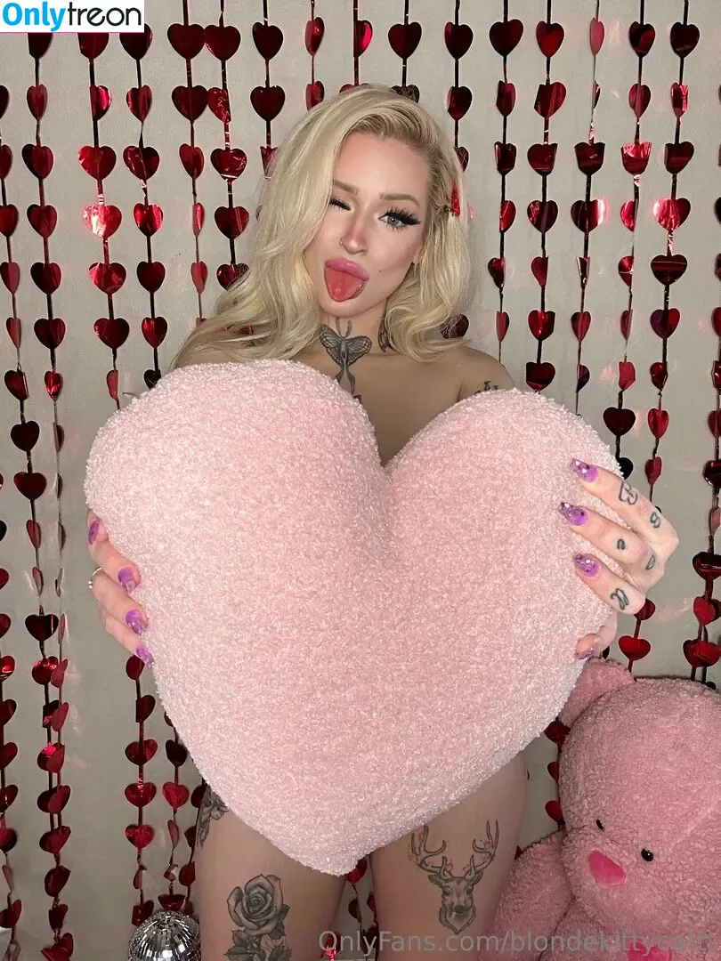 blondekittycattt nude photo #0020 (ttv_blondekittykat)