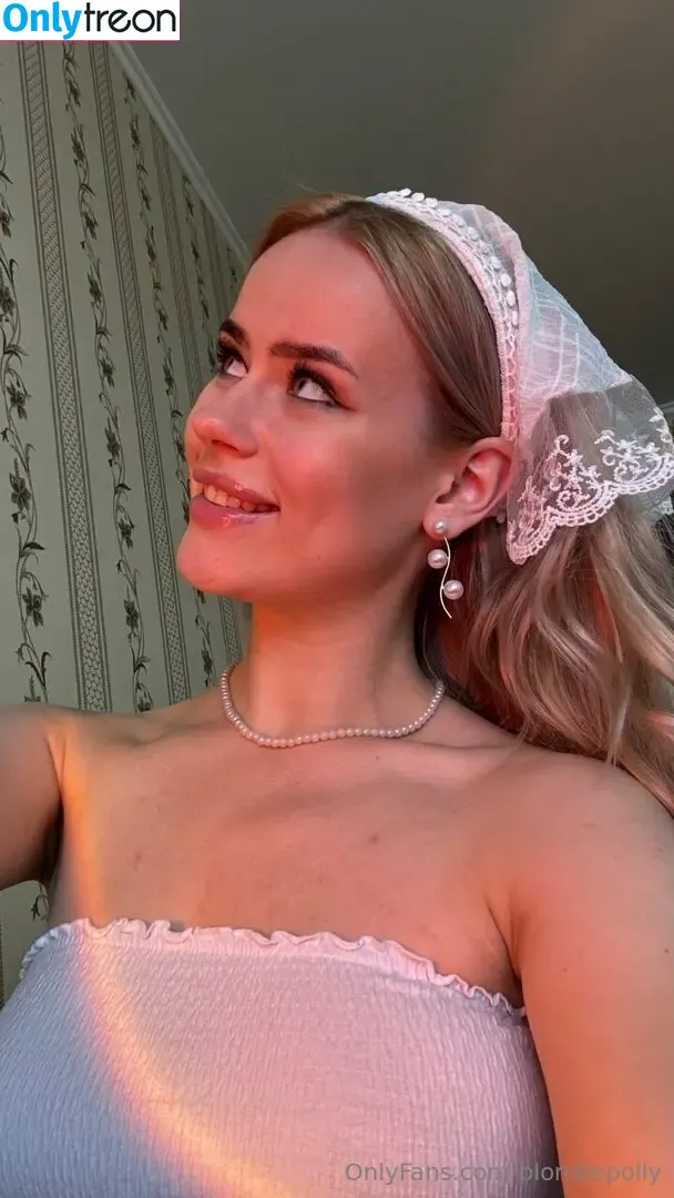 blondiepolly nude photo #0089 (blondiepolly)