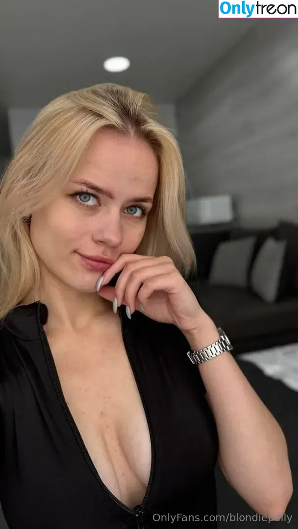 blondiepolly nude photo #0116 (blondiepolly)