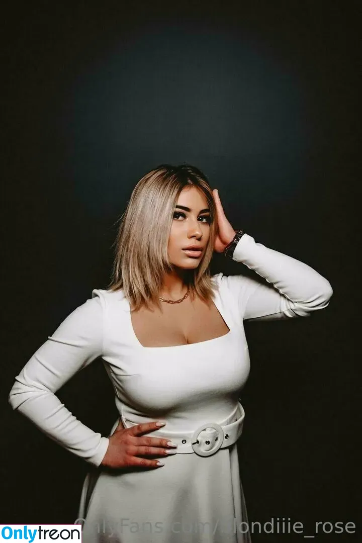 blondiiie_rose nude photo #0002 (blonderoseband)