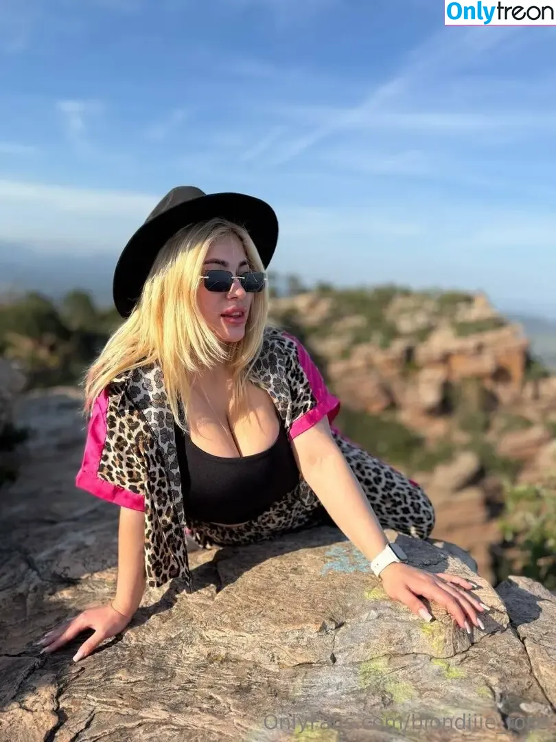 blondiiie_rose nude photo #0356 (blonderoseband)