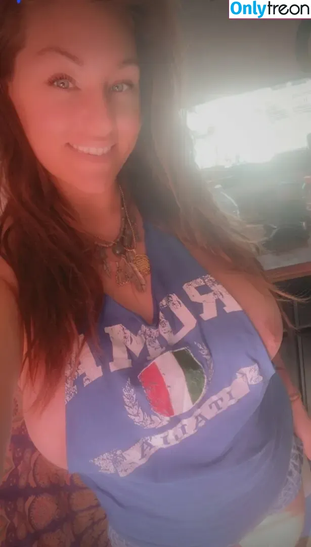 Blue_robyn nude photo #0011 (blue.robyn / blue_robyn_)