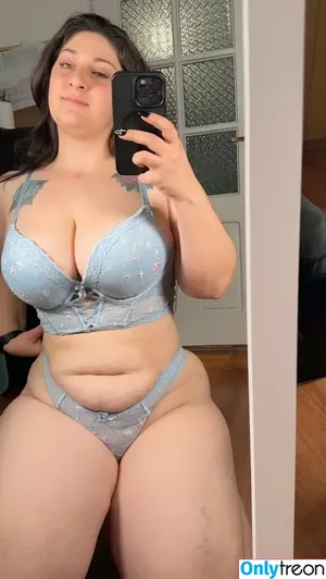 bluebitchroxy nude photo #0005