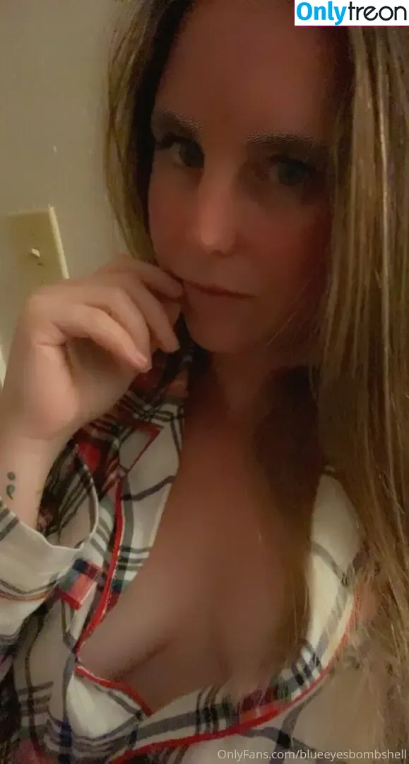 blueeyesbombshell nude photo #0047 (theblueeyedbombshell)