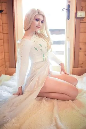 Bluesnow / on_blue_snow nude photo #0289